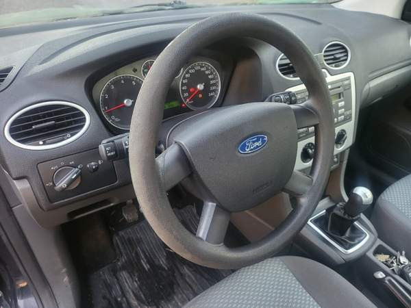 Ford Focus Russia – foto 6