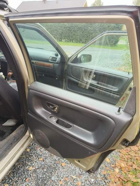 Volvo V70 Syevyerodonets'k - valokuva 6