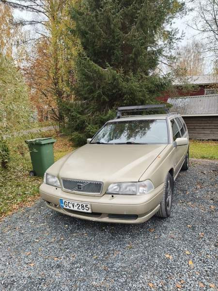 Volvo V70 Syevyerodonets'k - valokuva 1