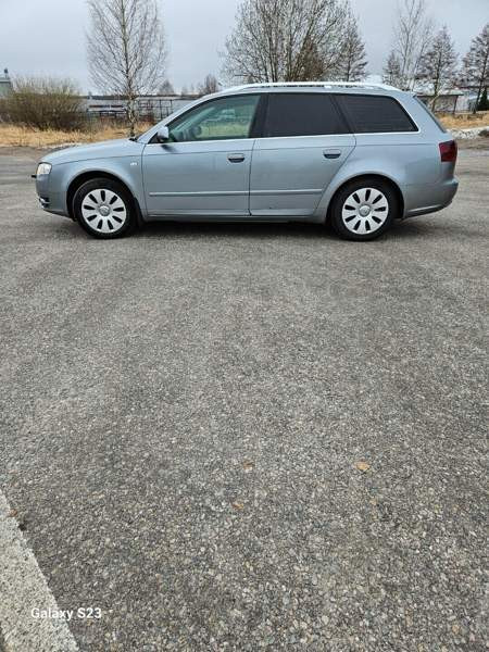 Audi A4 Sarov - valokuva 1