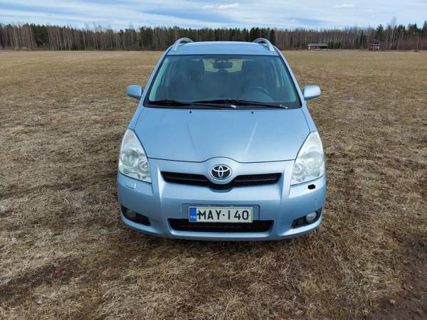 Toyota Corolla Verso Lapinlahti - изображение 1