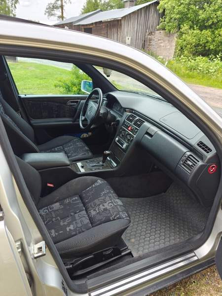 Mercedes-Benz 280 Pyhäjärvi - photo 8