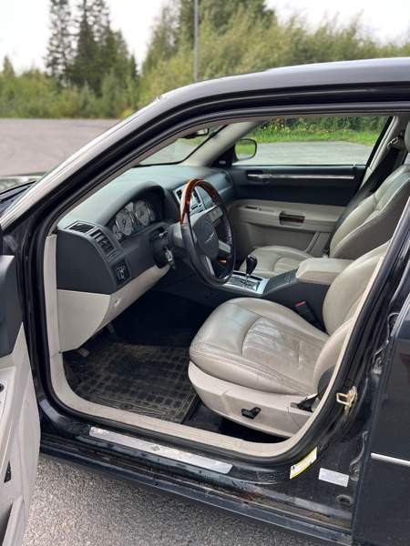 Chrysler 300C Tornio - valokuva 7