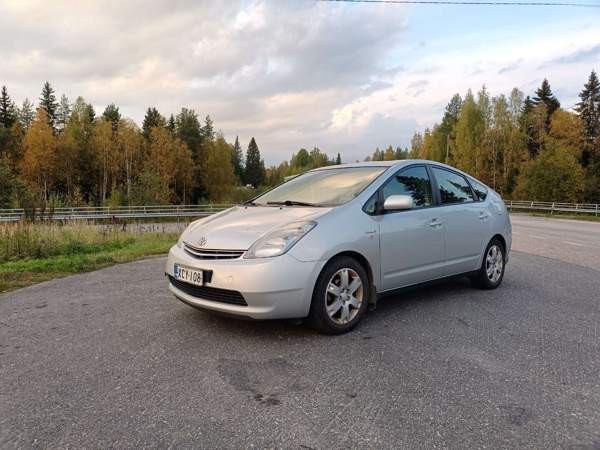 Toyota Prius Jyväskylä - valokuva 1