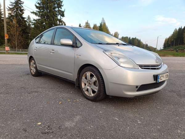 Toyota Prius Jyväskylä - valokuva 3