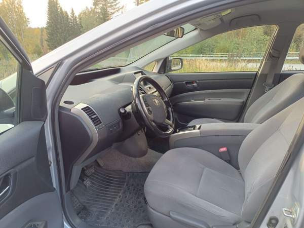 Toyota Prius Jyväskylä - valokuva 7