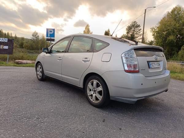 Toyota Prius Jyväskylä - valokuva 6
