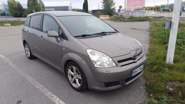 Toyota Verso Tampere - valokuva 1