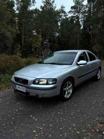 Volvo S60 Raasepori