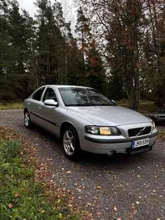 Volvo S60 Raasepori