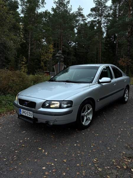 Volvo S60 Raasepori - valokuva 1