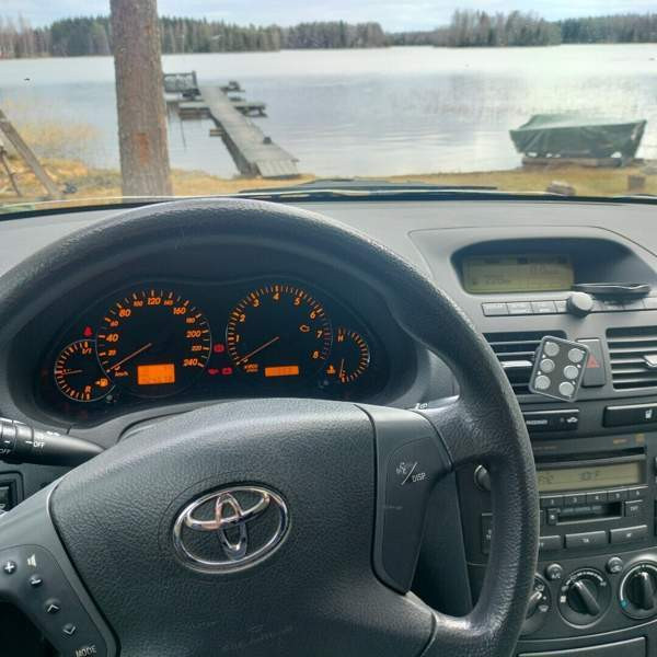 Toyota Avensis Tuusniemi – foto 3