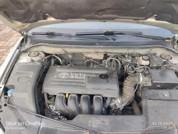 Toyota Avensis Raahe - valokuva 7