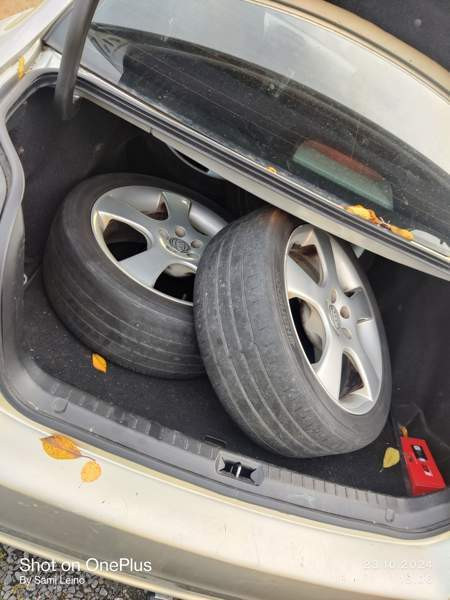 Toyota Avensis Raahe - valokuva 8