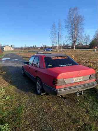 Mercedes-Benz 200 Vimpeli