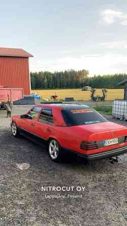 Mercedes-Benz 200 Vimpeli