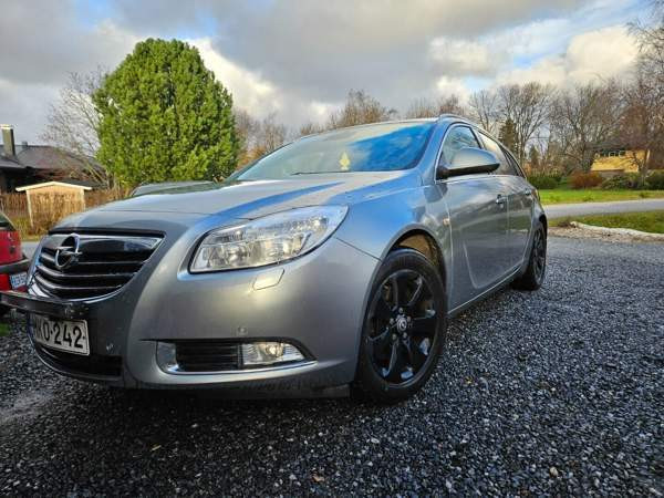 Opel Insignia Hafnarfjoerdur – foto 1