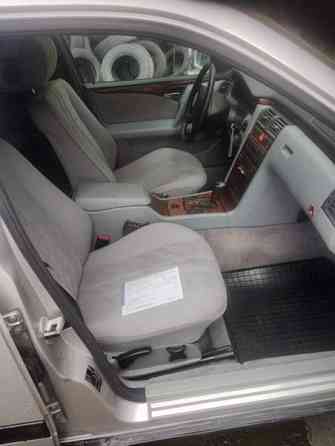 Mercedes-Benz E Keitele