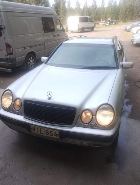 Mercedes-Benz E Keitele - valokuva 2