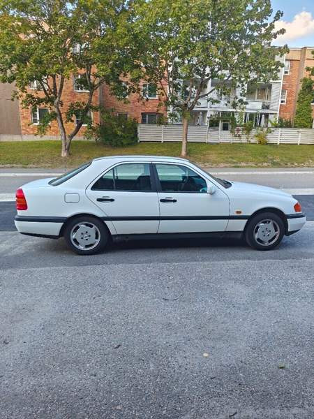 Mercedes-Benz C Глебычево - изображение 4