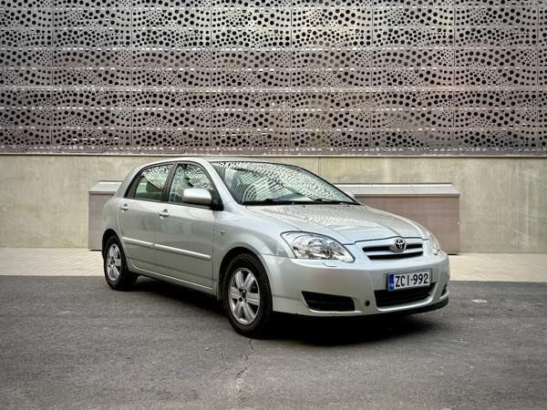 Toyota Corolla Luga - valokuva 3