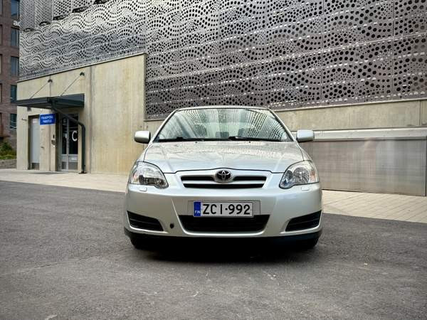 Toyota Corolla Luga - valokuva 6