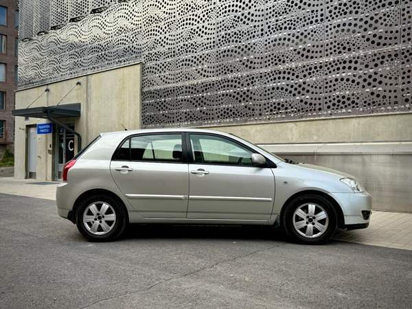 Toyota Corolla Luga - valokuva 5