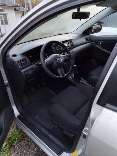 Toyota Corolla Luga - valokuva 7