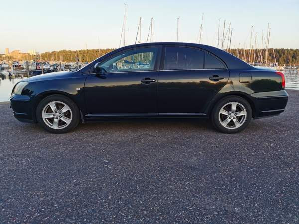 Toyota Avensis Helsinki - valokuva 2