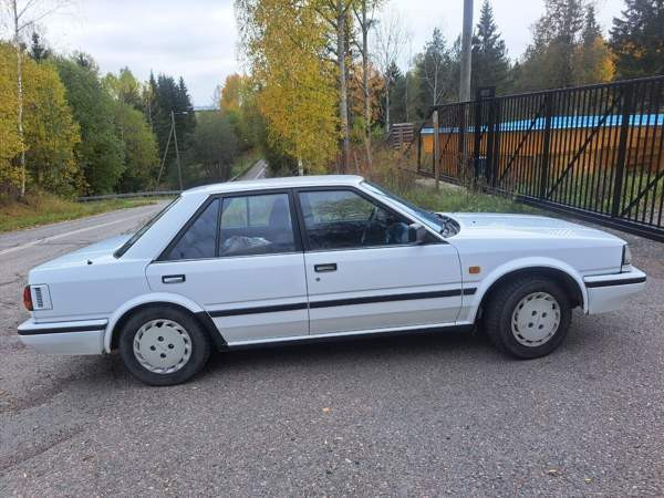 Nissan Bluebird Helsinki - valokuva 2