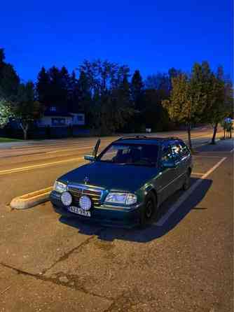 Mercedes-Benz 220 Merikarvia