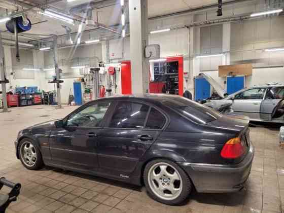 BMW 323 Куопио