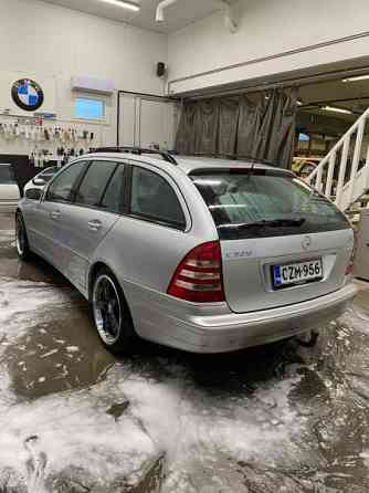 Mercedes-Benz 320 Nokia