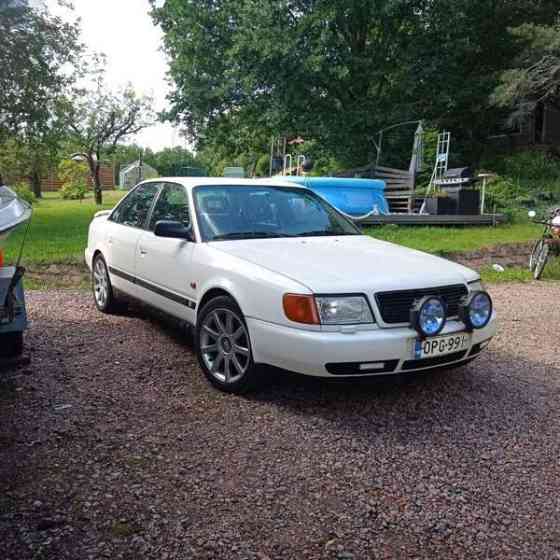 Audi 100 Raasepori