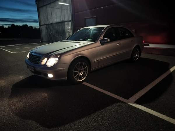 Mercedes-Benz E Jyvaeskylae - photo 2