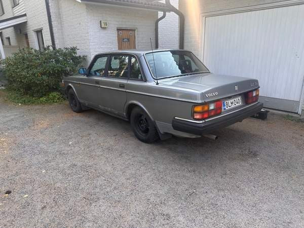 Volvo 240 Helsinki - photo 1