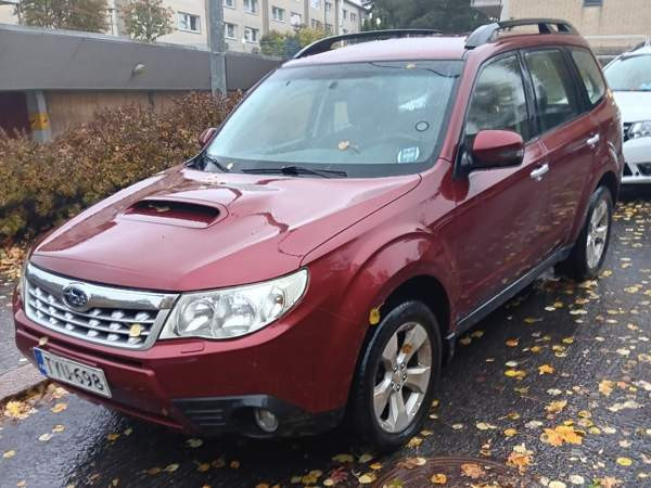 Subaru Forester Helsinki - valokuva 3