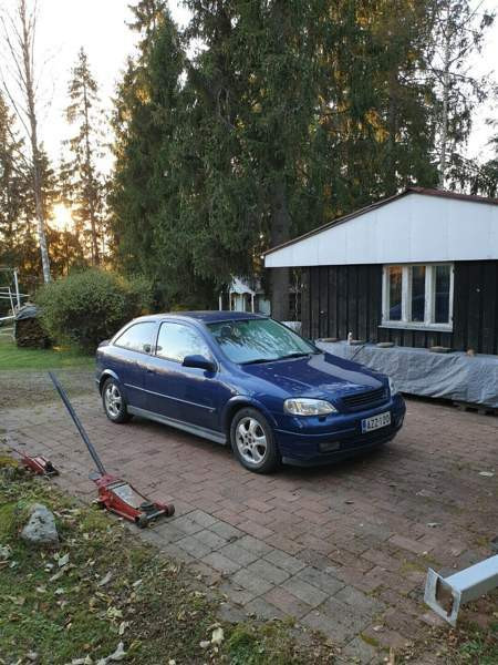 Opel Astra Nokia - valokuva 1
