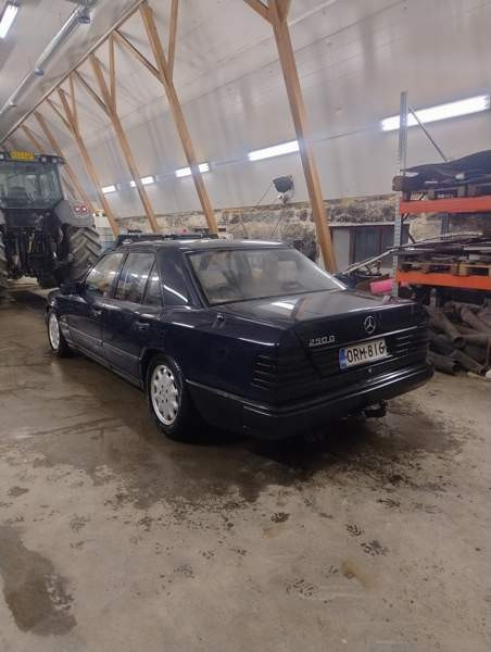 Mercedes-Benz 250 Maaninka - valokuva 5