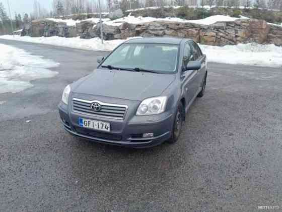 Toyota Avensis Луга