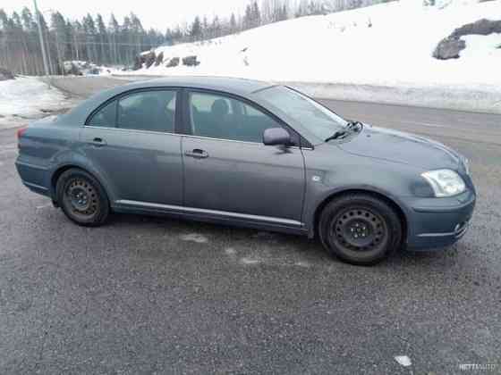 Toyota Avensis Луга