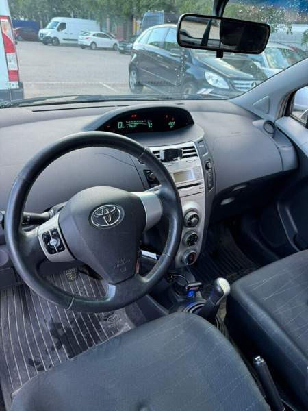 Toyota Yaris Helsinki - photo 1