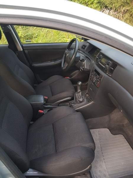 Toyota Corolla Hämeenlinna - valokuva 8