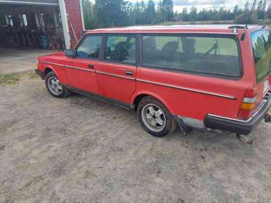 Volvo 240 Kangasniemi