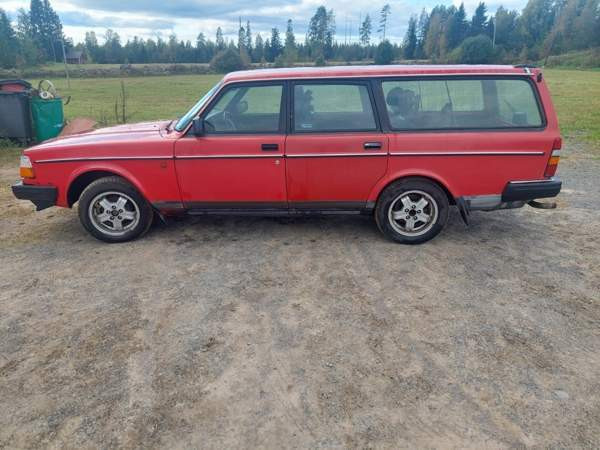 Volvo 240 Kangasniemi - valokuva 2