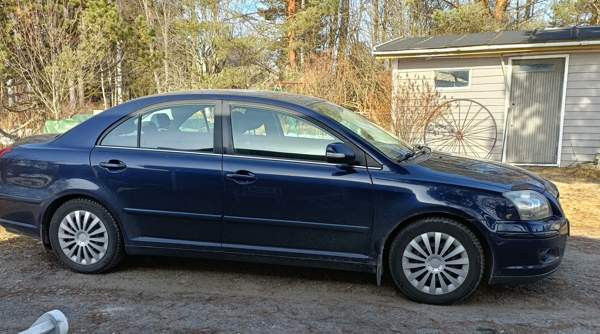 Toyota Avensis Muhos - valokuva 1