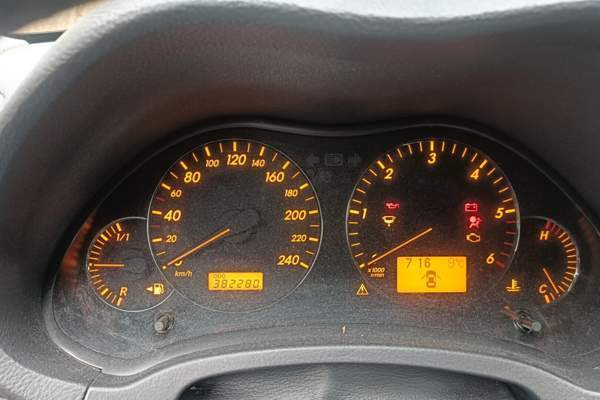 Toyota Avensis Muhos - valokuva 2