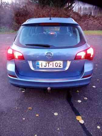 Opel Astra Коувола