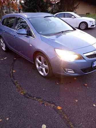 Opel Astra Коувола