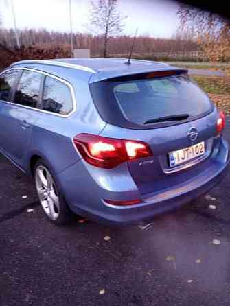 Opel Astra Коувола